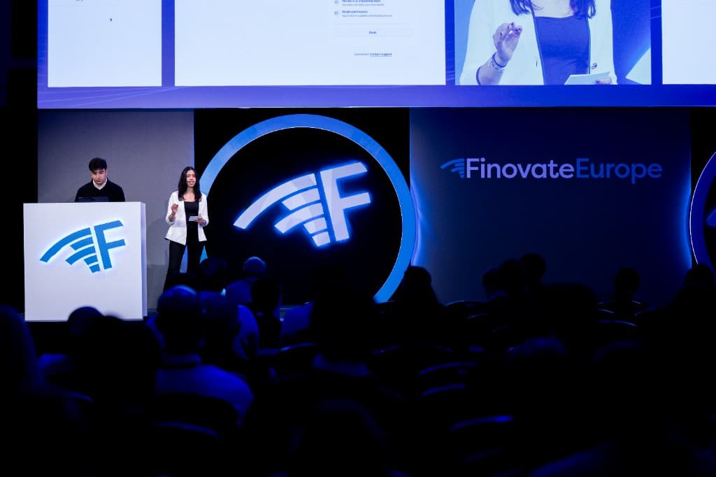 Syntex demoing at Finovate Europe in London